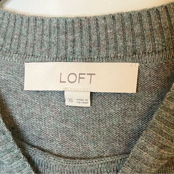 LOFT Green Long Sleeve Lightweight Sweater Top Size XS - Picture 3 of 6